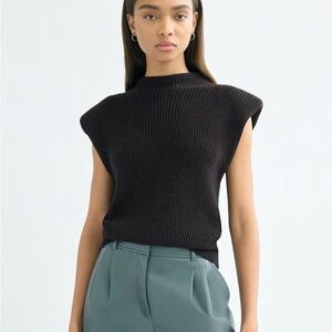 Aritzia Babaton Hazlitt Sweater Vest in Black - Size X-Small